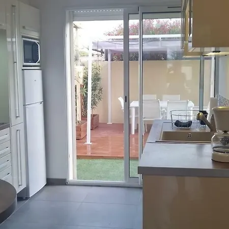 Апартаменты Maison F2, Neuve Au Calme Avec Jardinet *